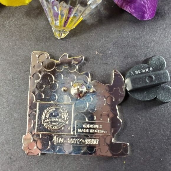 Disney Lion King Trading Pin Pumbaa Warthog Badge Brooch Lapel Pin Accessories - Picture 3 of 5